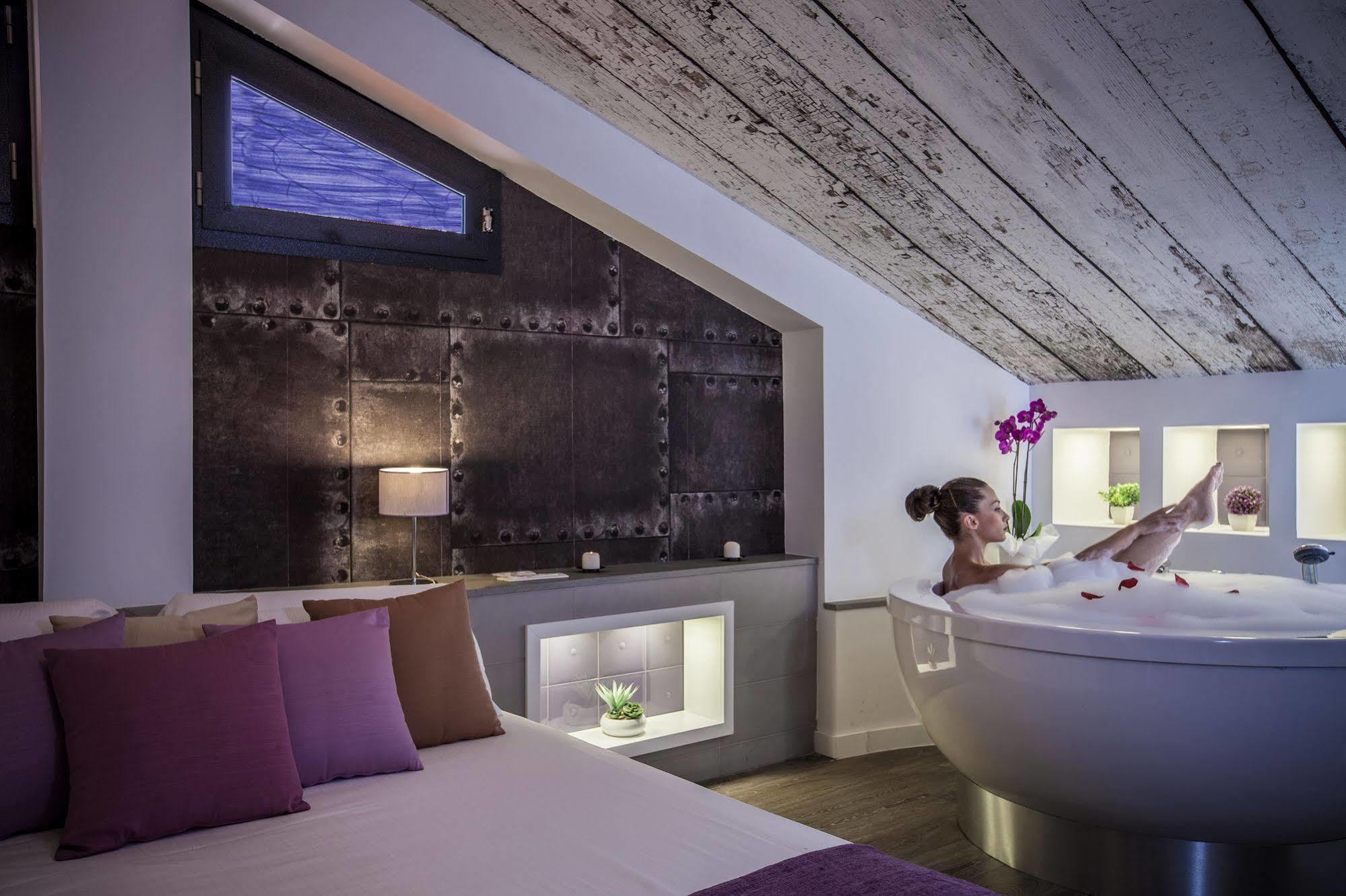 Emphasis Suites & Rooms Cagliari Exterior photo